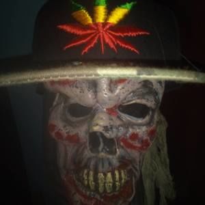 Meet your Posher, Leona